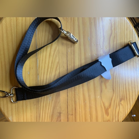 Sondra Roberts Women’s Large Squared Red Handbag - Picture 11 of 15